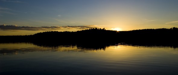 Sun around 22:00 on Näsijärvi